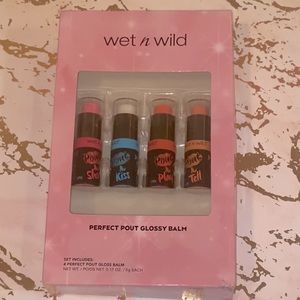 WET N WILD PERFECT POUT GLOSSY BALM GIFT SET